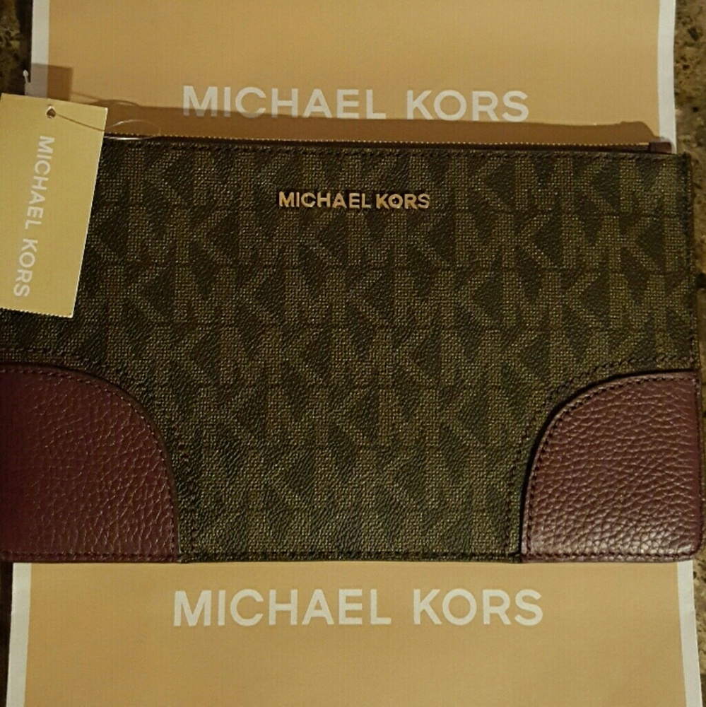 Michael kors extra large clutch